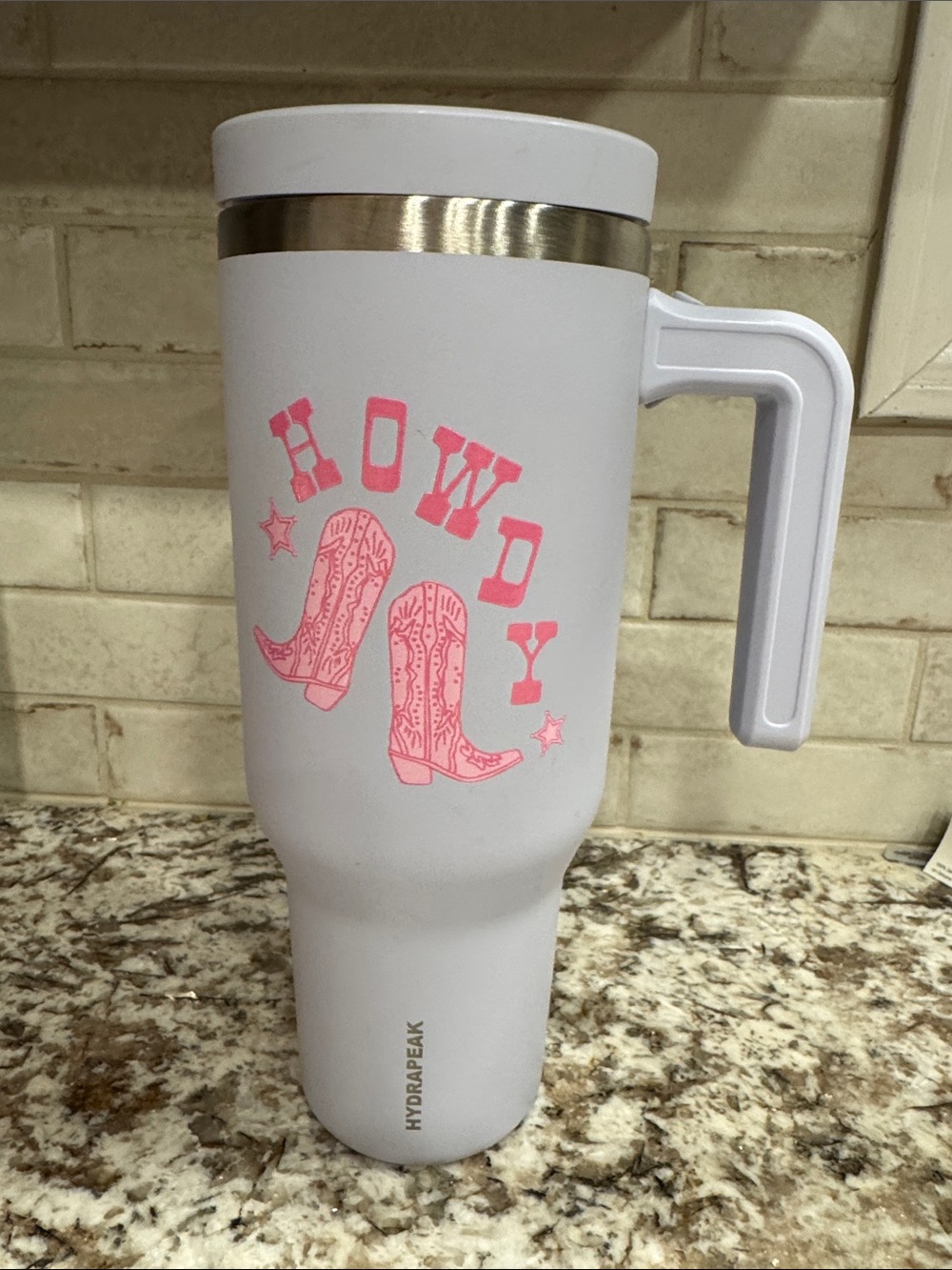 Hydrapeak White Travel Mug with Pink 'Howdy' Boot Design